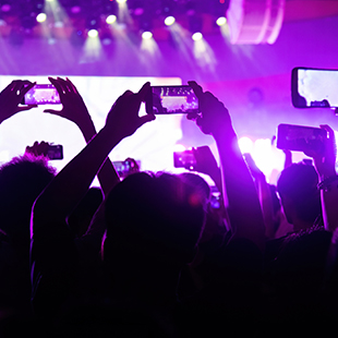 concert-experience-relies-connectivity-carousel4