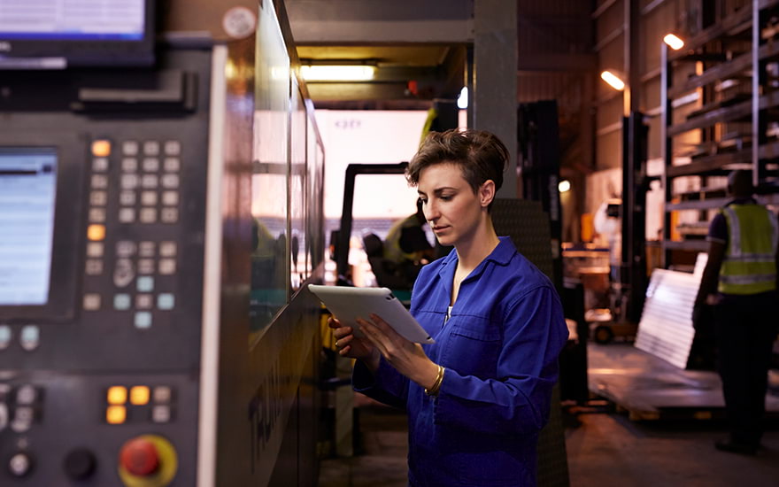 Workforce: from blue collar to digital collar