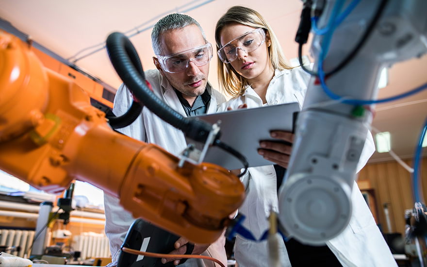 The connected manufacturer
