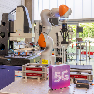 smart-production-carousel3