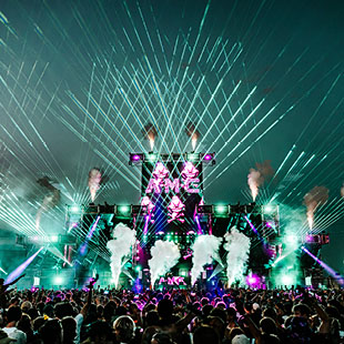 concert-experience-relies-connectivity-carousel4