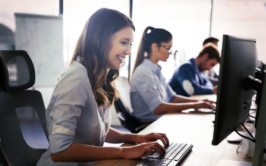 Why outsource digital marketing? What are the pros and cons?
