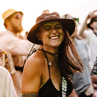 concert-experience-relies-connectivity-carousel3