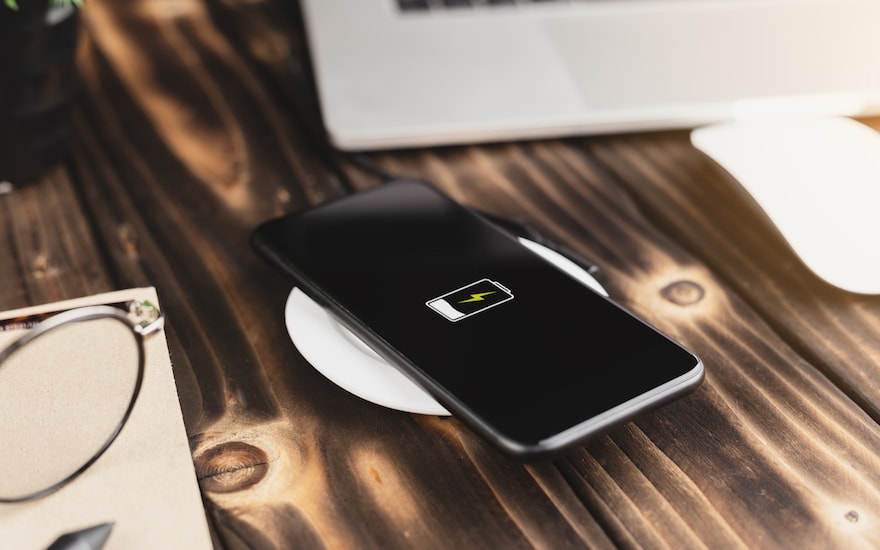 Kabelloses Laden Ihres Smartphones